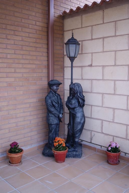 Hostal Penacardena Igea Exterior photo