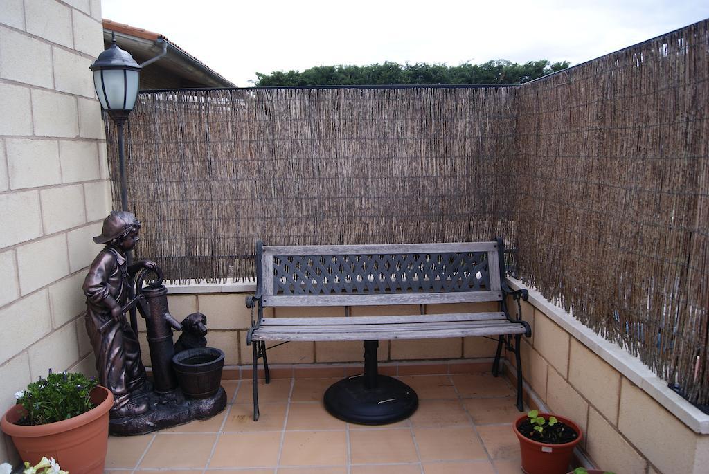 Hostal Penacardena Igea Exterior photo